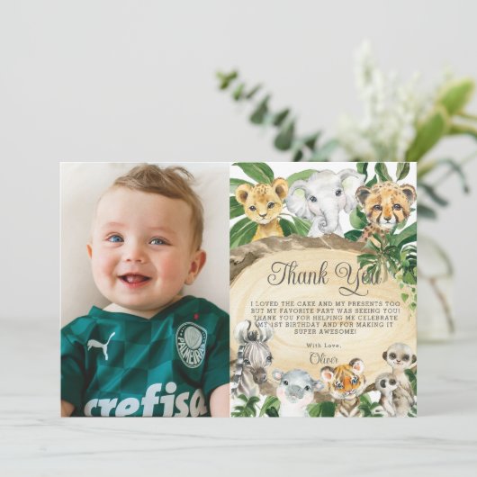 Rustige Oerwouden Rood Greenery Birthday Foto Bedankkaart (Staand voorkant)