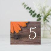 Rustige Oranje Daisy Country Wedding Table Numbers Briefkaart (Staand voorkant)