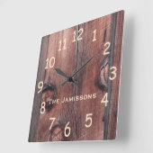 Rustige oude rode schuur, persoonlijke klok (Hoek)