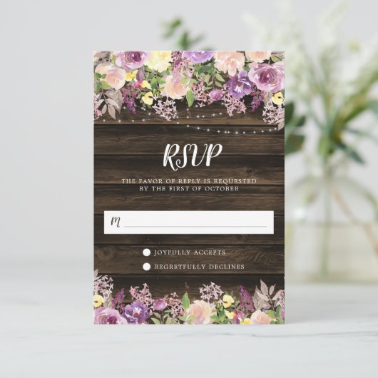 Rustige Paarse Floral String Lights RSVP Kaartje (Staand voorkant)