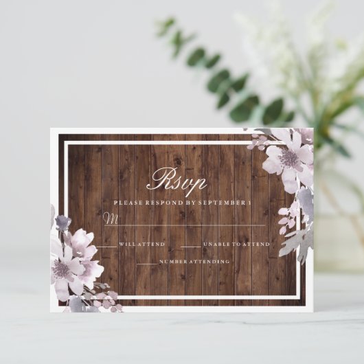 Rustige Paarse Floral Winter Wedding RSVP (Staand voorkant)