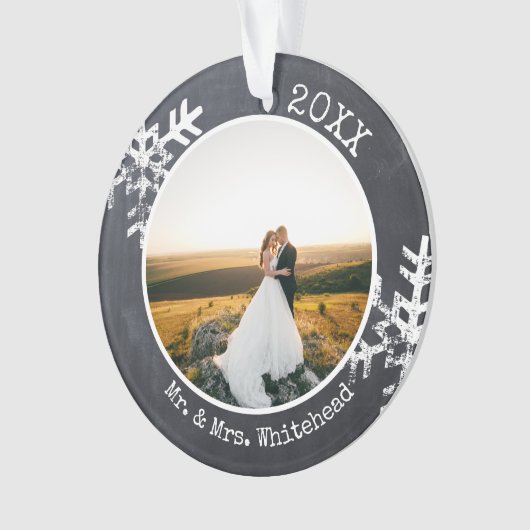 Rustige Pas getrouwd van Chalkboard Snowflake 1 ke Ornament (voorkant)