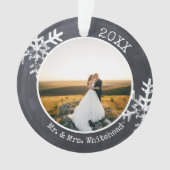 Rustige Pas getrouwd van Chalkboard Snowflake 1 ke Ornament (voorkant)