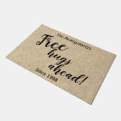 Rustige persoonlijke naam Vrije hugs vóór Welkom Deurmat (Schuin)