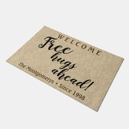 Rustige persoonlijke naam Vrije hugs vóór Welkom Deurmat (Schuin)