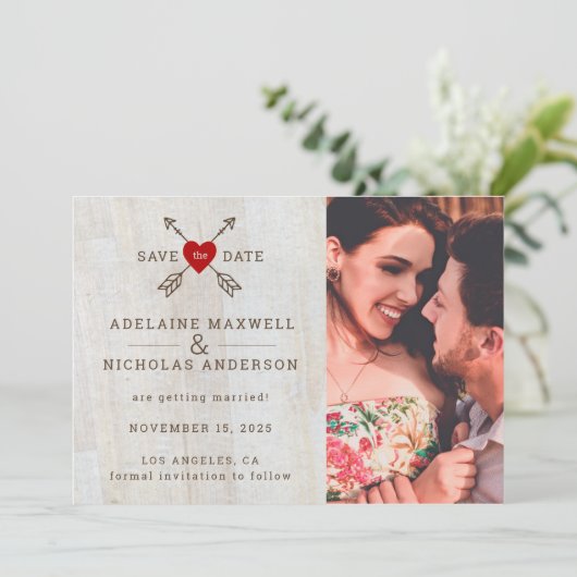 Rustige pijlen rood hart save the date (Staand voorkant)