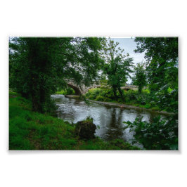 Rustige rivier Elwy en St Asaph-brug Foto Afdruk