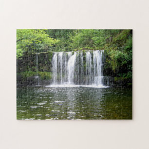 Rustige rivierwaterval legpuzzel