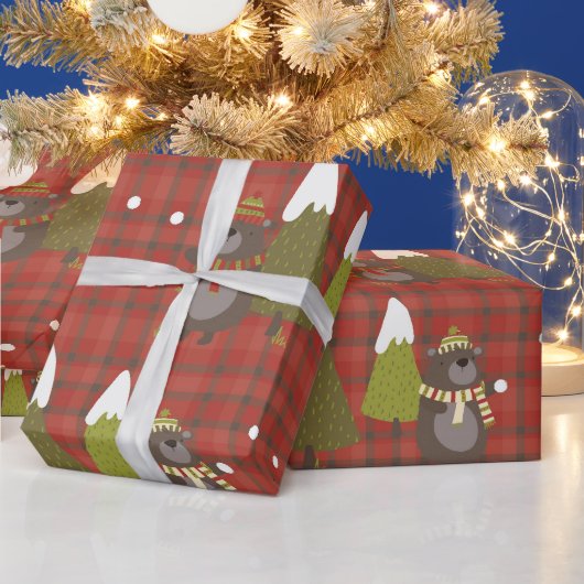 Rustige rode kerstboom en Beer cadeau Cadeaupapier (Feestdagen)