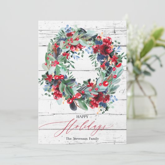 Rustige rode kerstmis met floraal hout, gelukkig feestdagenkaart (Staand voorkant)