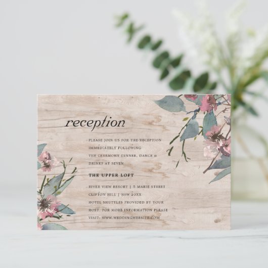 Rustige roze eucalyptus Floral Wedding Reception Informatiekaartje (Staand voorkant)
