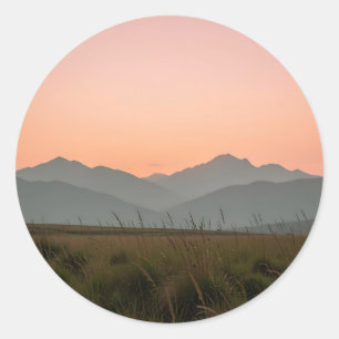 Rustige Roze Zonsondergang Bergen Wilde Gras Lands Ronde Sticker