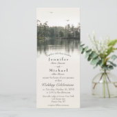 Rustige rustieke meer evergreens reflectie slank kaart (Staand voorkant)