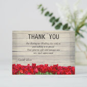 Rustige schuur met rode tulpen dank je kaart (Staand voorkant)