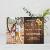 Rustige schuur zonnebloemen fotoland Weddenschap Kaart (Staand voorkant)