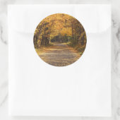 Rustige springbladeren ronde sticker (Tas)