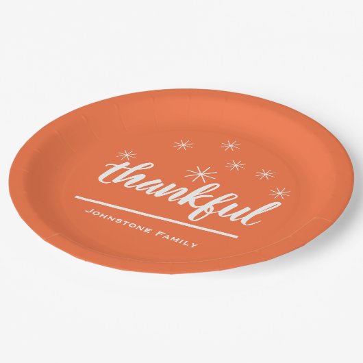 Rustige Thanksgiving Aangepaste naam Thankful Cute Papieren Bordje (Gekanteld)