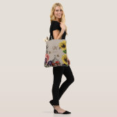 Rustige Vintage boomgaard met monogram Tote Bag (Op model)