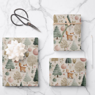 Rustige Vos en Kerstboom met Pastel Ornamenten Inpakpapier Vel