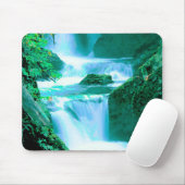 Rustige Waterval in Blauw en Groen Muismat (Met muis)