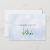 Rustige Waterverf bergen Pine Winter Wedding RSVP Kaartje (Achterkant)