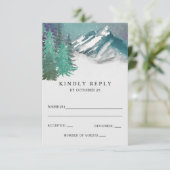 Rustige Waterverf bergen Pine Winter Wedding RSVP Kaartje (Staand voorkant)
