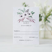 Rustige Waterverf Dusty Blue White Floral Wedding RSVP Kaartje (Staand voorkant)
