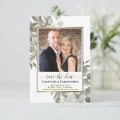 Rustige Waterverf Eucalyptus & Pine-fotohuwelijk Save The Date (Staand voorkant)