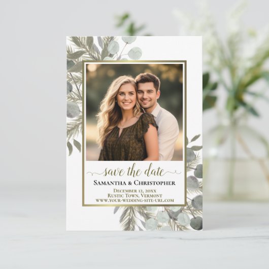 Rustige Waterverf Eucalyptus & Pine-fotohuwelijk Save The Date (Staand voorkant)