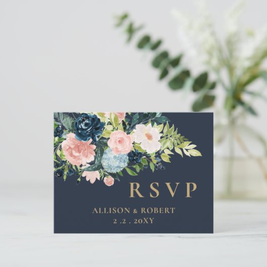 Rustige Waterverf marine Blush Gold Floral RSVP Uitnodiging Briefkaart (Staand voorkant)