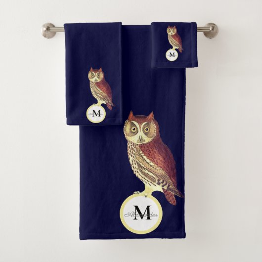 Rustige Waterverf Owl Monogram Naam Navy Blue Bad Handdoek (Insitu)