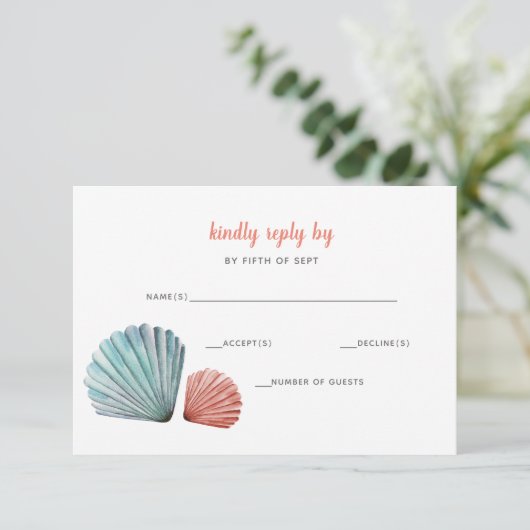 Rustige Waterverf Seashells Starfish Beach Wedding RSVP Kaartje (Staand voorkant)