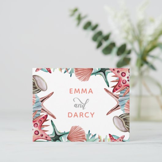 Rustige Waterverf Seashells Starfish Beach Wedding Uitnodiging Briefkaart (Staand voorkant)