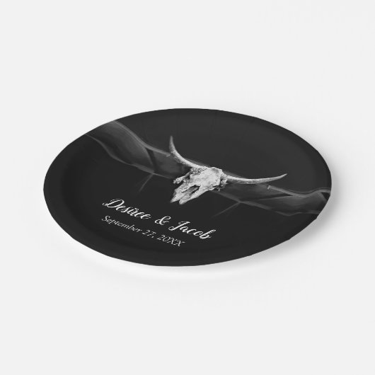 Rustige Westerne zwarte en witte bull Papieren Bordje (Gekanteld)