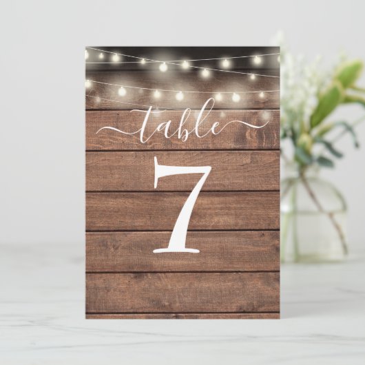 Rustige Wood String Lights Table Number Kaart (Staand voorkant)