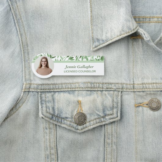 Rustige zachte groene gebladerte ronde ID-foto Naamplaatje (In situ)