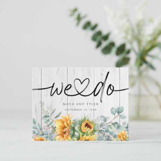 Rustige zonnebloem Eucalyptus We sparen de datum Aankondigingskaart (Staand voorkant)