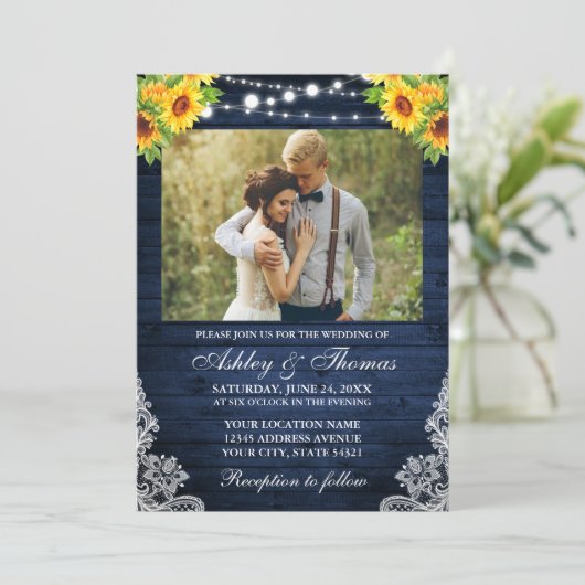 Rustige zonnebloem Floral Blue Wood Licht Foto Kaart (Staand voorkant)