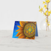 Rustige zonnebloem op blauw kaart (Gele Bloem)