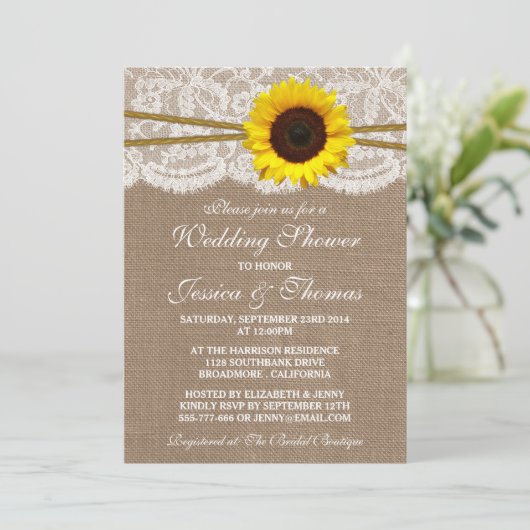 Rustige zonnebloem op schoot en loopvlakschoeisel kaart (Staand voorkant)