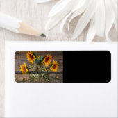 Rustige zonnebloemen Butterflies Barn Board Etiket (Insitu)
