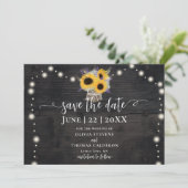 Rustige zonnebloemen Lavender Barn Wood Wedding Save The Date (Staand voorkant)