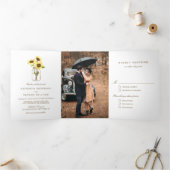 Rustige zonnebloemen op het huwelijk tussen Mason Drieluik Uitnodiging (Binnen)