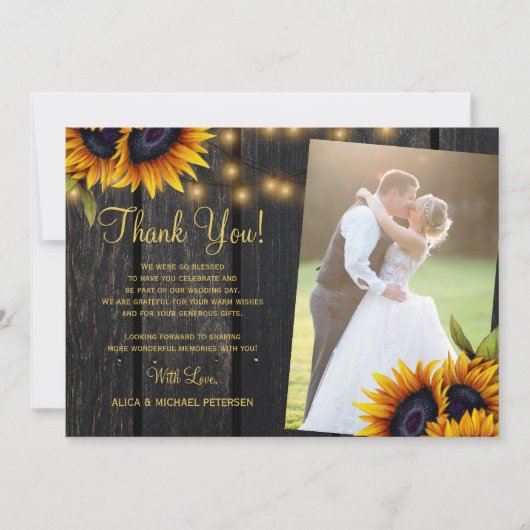 Rustige zonnebloemen schuren een houtovenbruiloft bedankkaart (Voorkant)