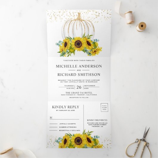 Rustige zonnebloemen Witte pompoen Valle bruiloft Drieluik Uitnodiging (Binnen)