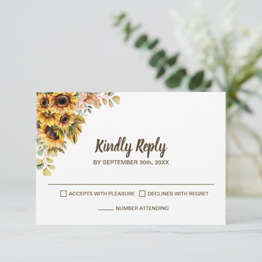 Rustige zonnebloempels RSVP kaartje (Staand voorkant)