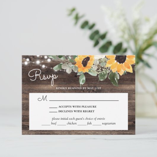 Rustige zonnebloempjes met keuzevrijheid RSVP kaartje (Staand voorkant)