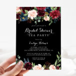 Rustige Zwarte Botanische Vrijgezellenfeest Tea Pa Kaart<br><div class="desc">Deze roestkleurige zwarte botanische theepartijuitnodiging is perfect voor een klassieke trouwdouche. Het ontwerp is voorzien van bruine,  rode,  marineuze,  blauwe en zwarte stralende en grijze handbeschilderde bloemen in een zwarte achtergrond,  die de natuurlijke schoonheid inspireren.</div>