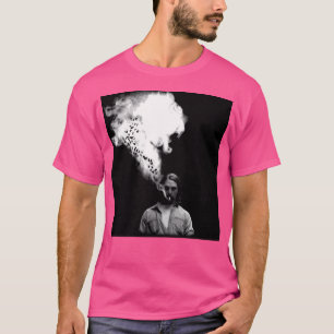 Rustin Cohle, een detective die een sigaret rookt T-shirt