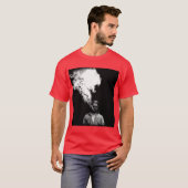 Rustin Cohle van echte rechercheur die een sigaret T-shirt (Voorkant volledig)